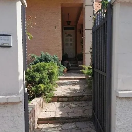 Miona Apartament *